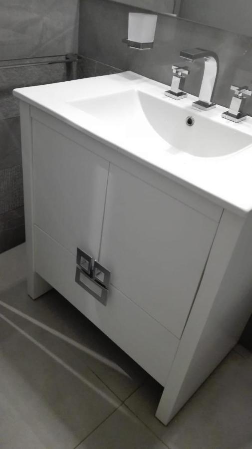 Departamento Centrico, Pasos Peatonal Apartment Мендоса Екстериор снимка